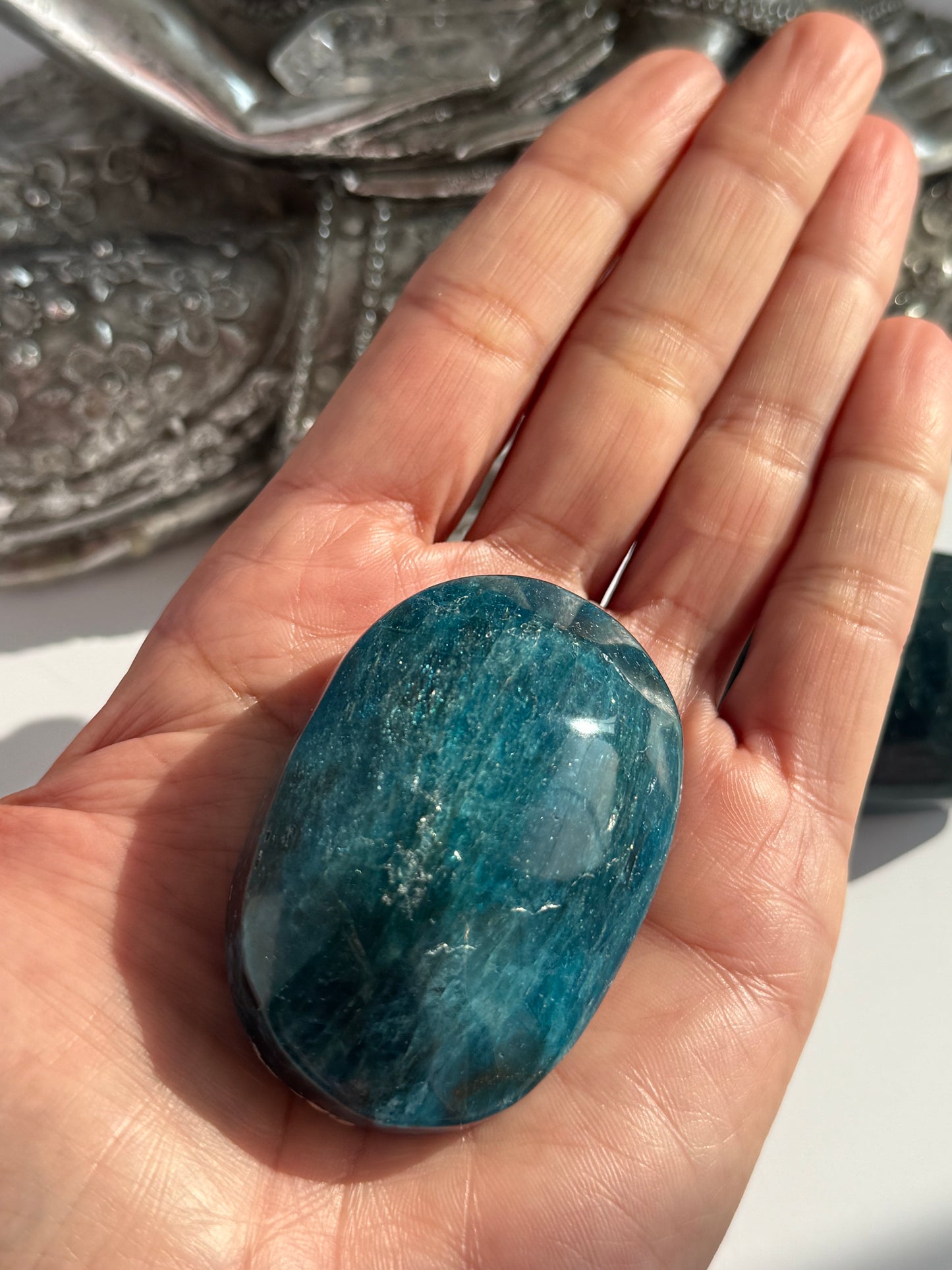 Apatite Crystal Freeform palmstone 30-50 grams -5cm 1 count
