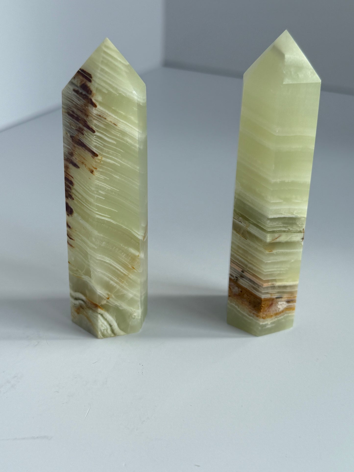 Green Onyx Agate Tower Point – Genuine Natural Crystal | Strength, Confidence & Protection – 9–10cm 1 count