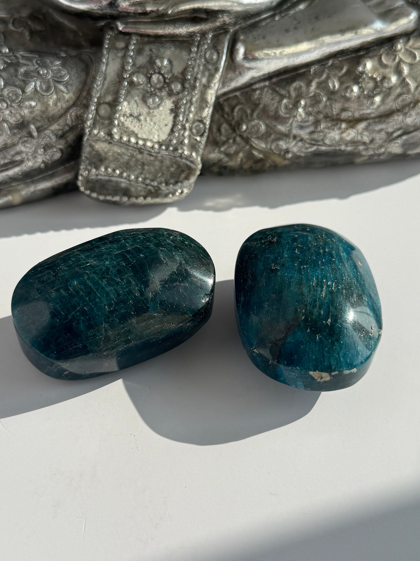 Apatite Crystal Freeform palmstone 30-50 grams -5cm 1 count