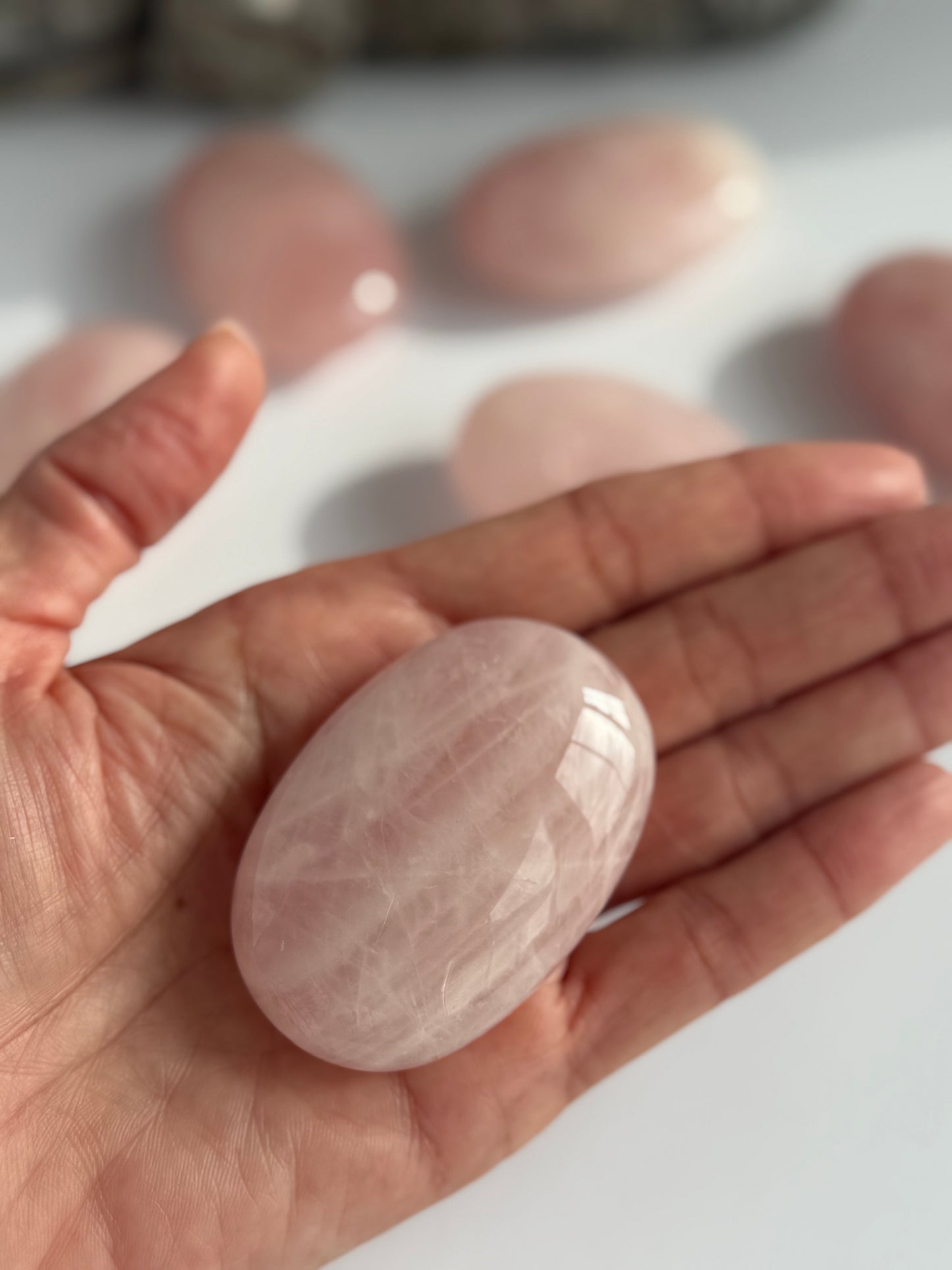 Rose Quartz Palm Stone (6cm) 1 count